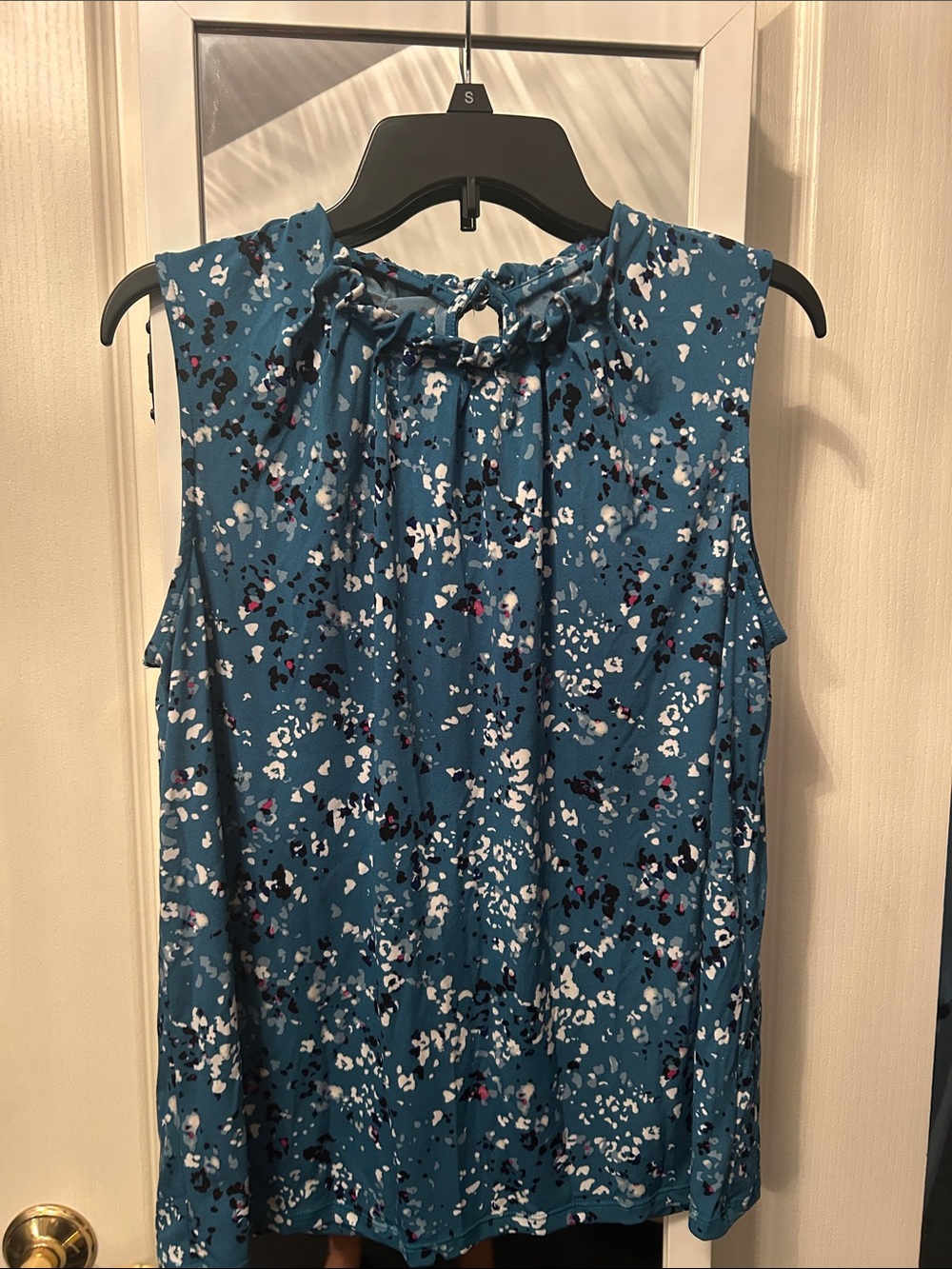 Sleeveless Teal Floral-Print Mock-Neck Top